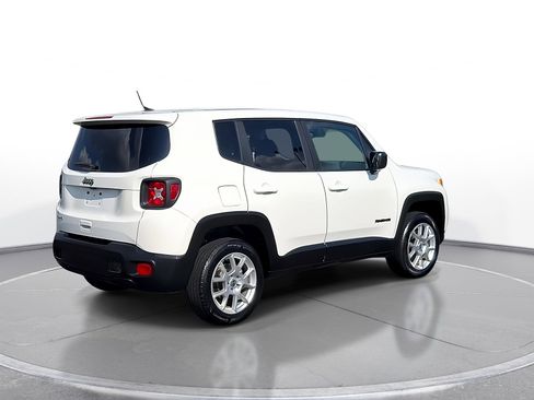 Used 2023 Jeep Renegade Latitude AWD/4WD image 8