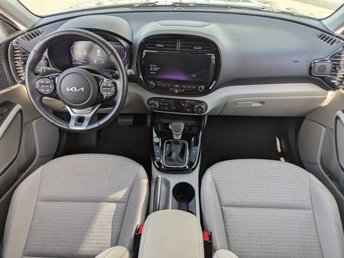 Certified 2024 Kia Soul EX image 12