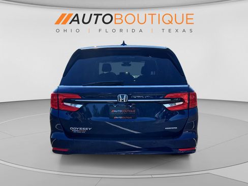 Used 2024 Honda Odyssey Touring image 4