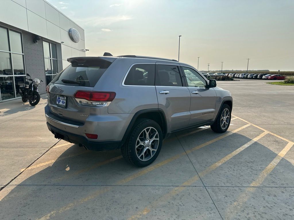 Used 2021 Jeep Grand Cherokee Limited AWD/4WD image 7