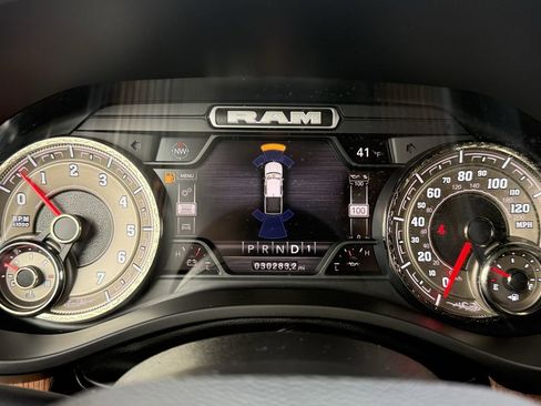 Used 2022 RAM 1500 Limited image 19