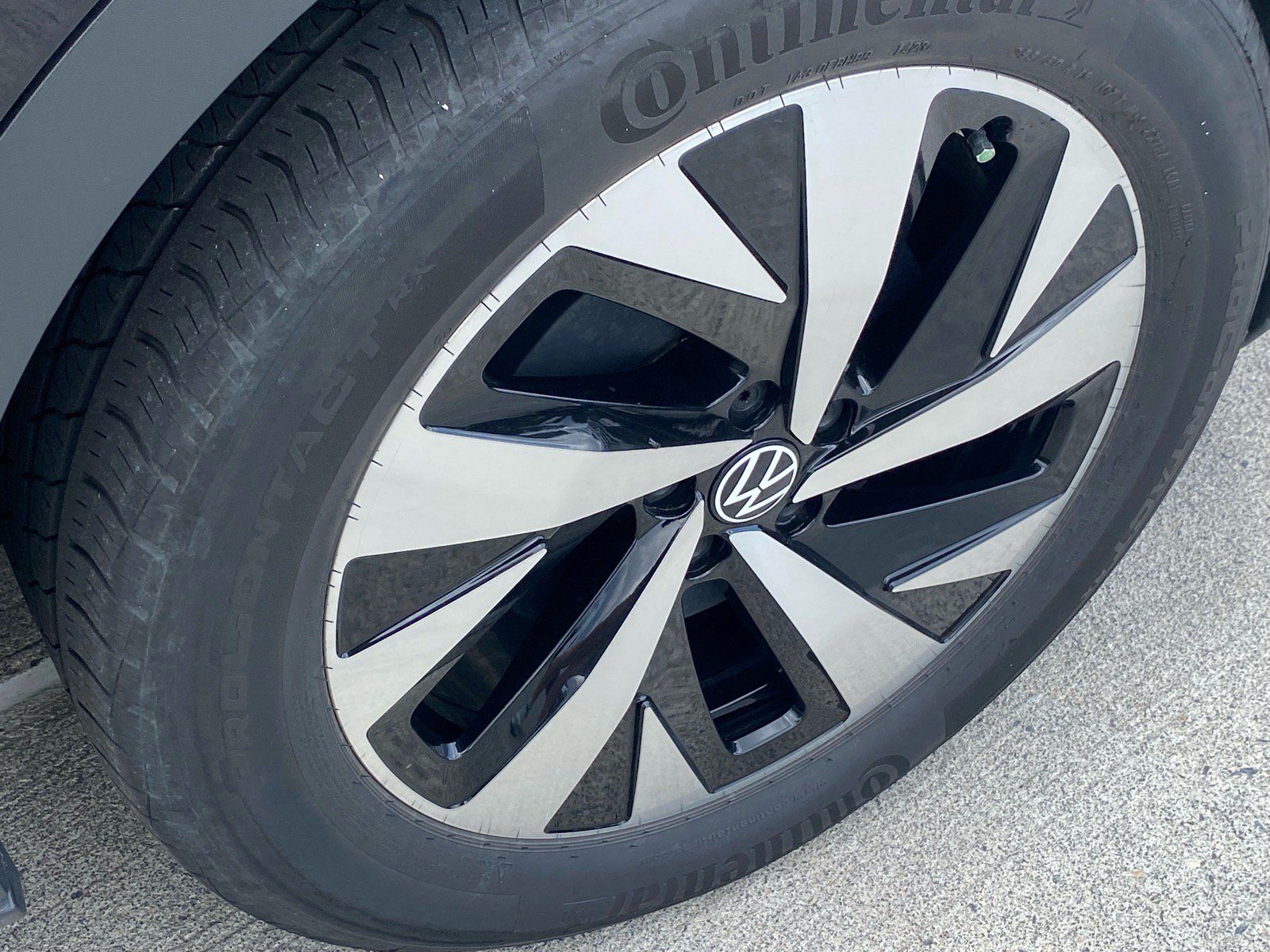 Used 2023 Volkswagen ID.4 Pro RWD image 19