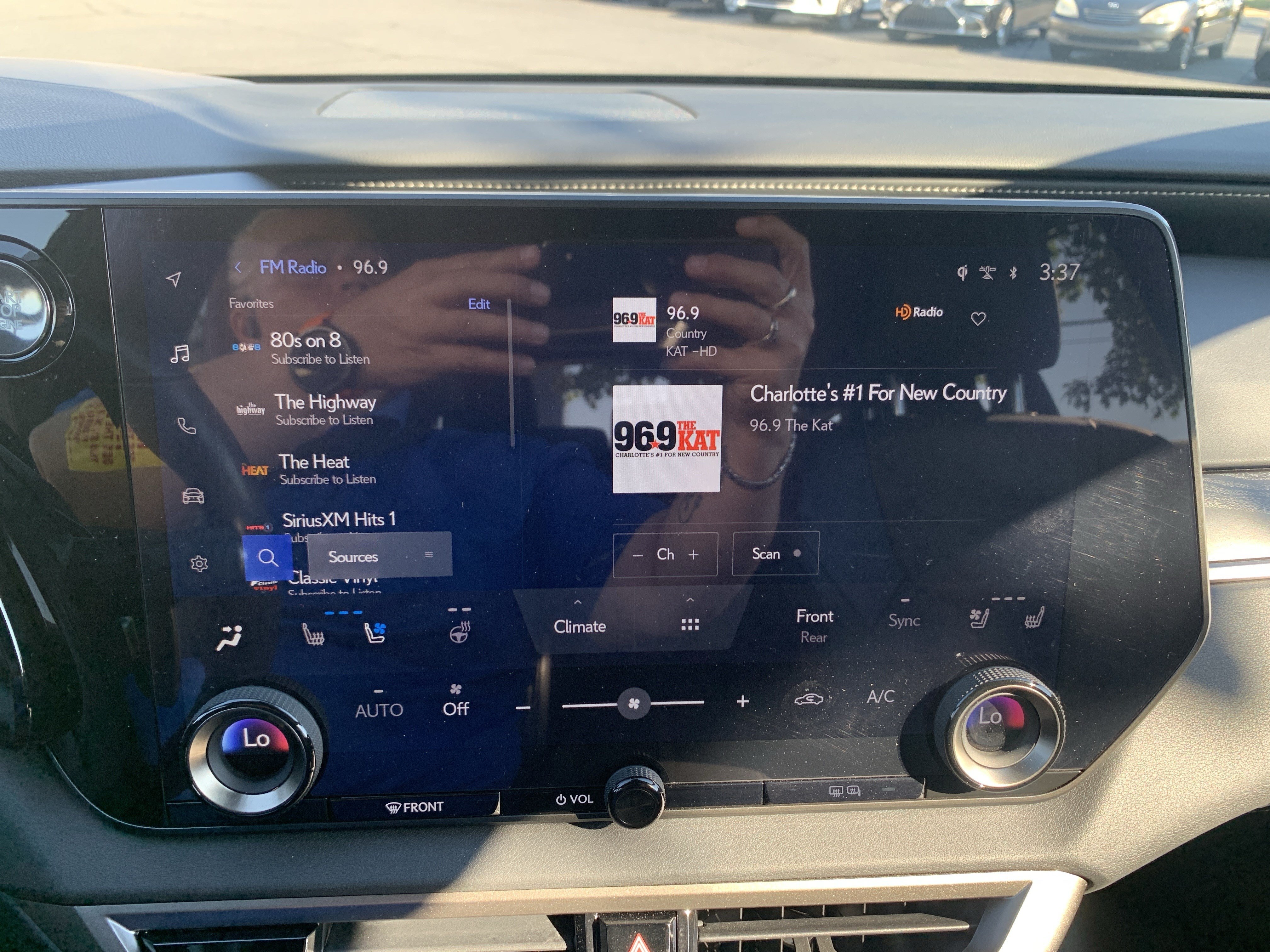 Used 2023 Lexus RX 350 Premium Plus w/ Accessory Package AWD/4WD image 23