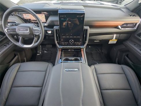 New 2026 GMC Yukon XL Denali image 19