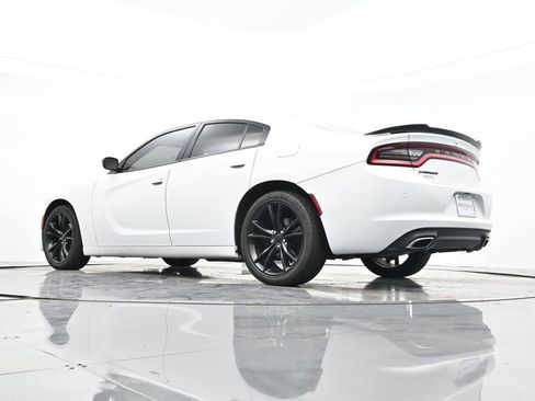 Used 2016 Dodge Charger SXT w/ Plus Group image 38