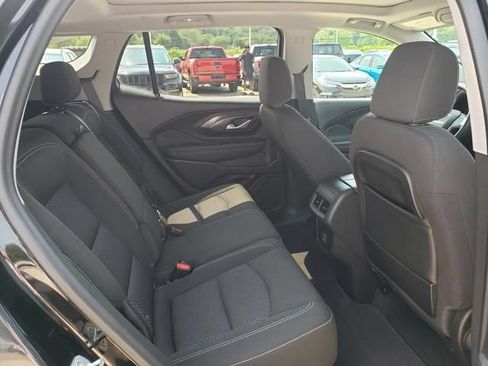 Used 2022 GMC Terrain SLE w/ Driver Convenience Package FWD image 20