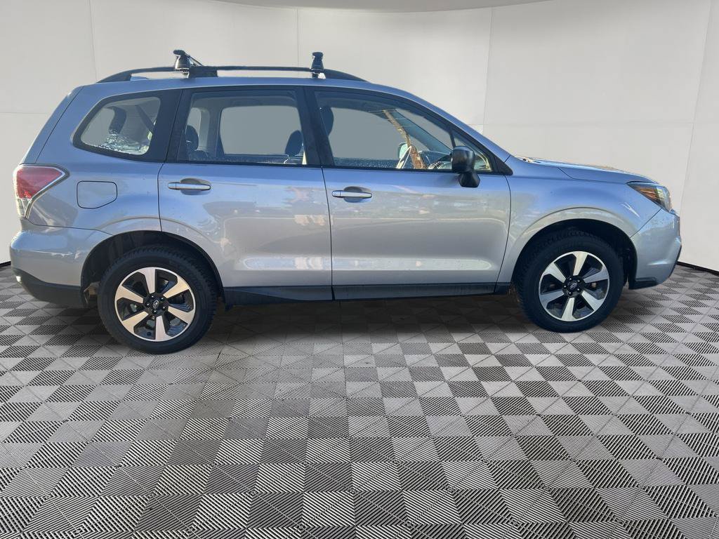 Used 2017 Subaru Forester 2.5i w/ Alloy Wheel Package AWD/4WD image 9