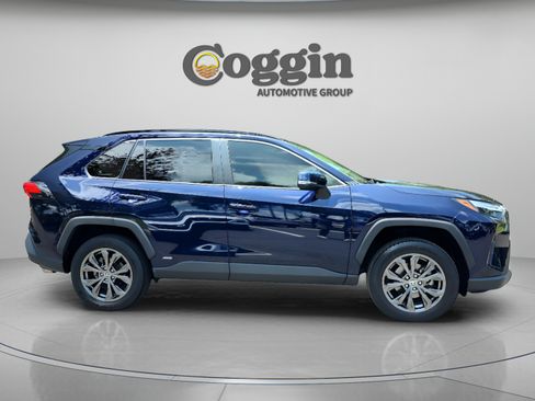 Used 2023 Toyota RAV4 XLE Premium AWD/4WD image 6
