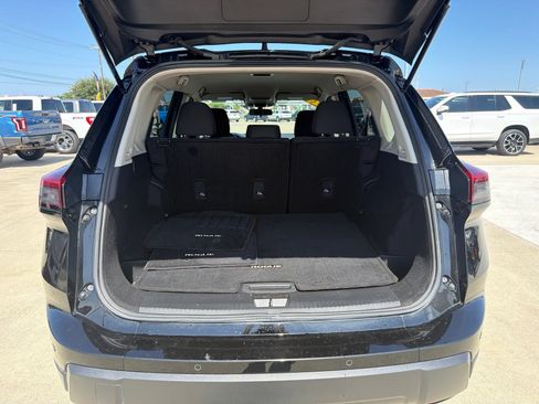 Used 2025 Nissan Rogue S FWD image 13