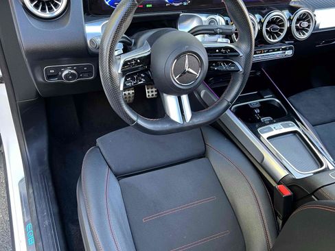 Used 2024 Mercedes-Benz EQB 250+ image 11