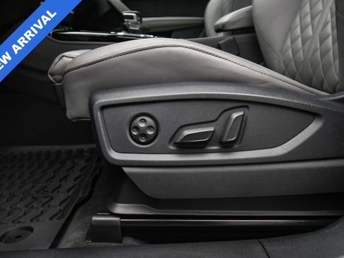 Used 2025 Audi SQ5 Premium Plus image 41