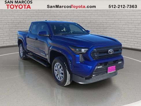 Used 2025 Toyota Tacoma SR5 image 3