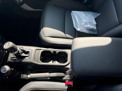 New 2026 Jeep Gladiator Sport AWD/4WD image 21