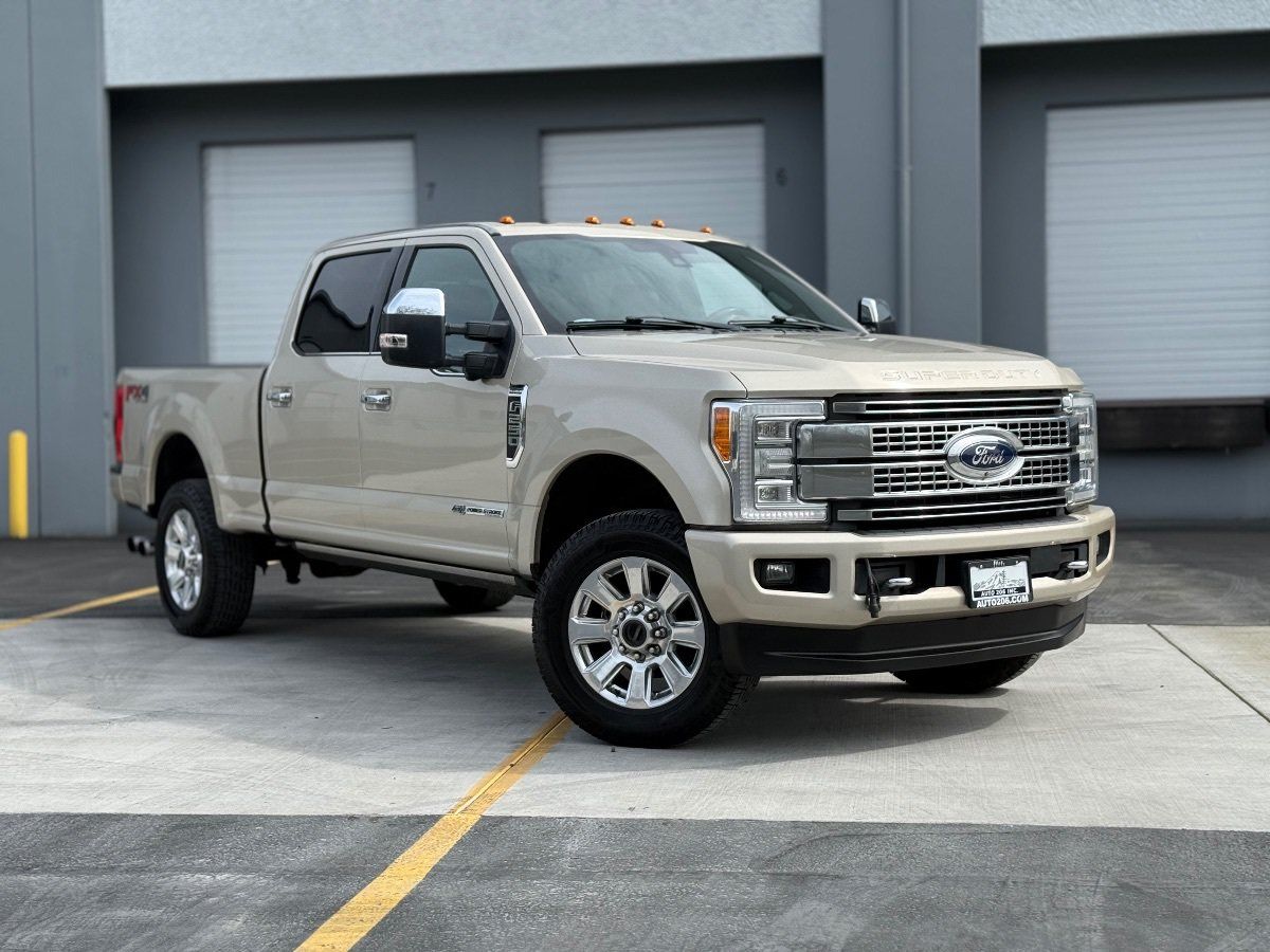 Used 2018 Ford F250 Platinum w/ Platinum Ultimate Package AWD/4WD image 45