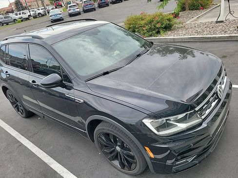 Used 2020 Volkswagen Tiguan SE R-Line AWD/4WD image 2