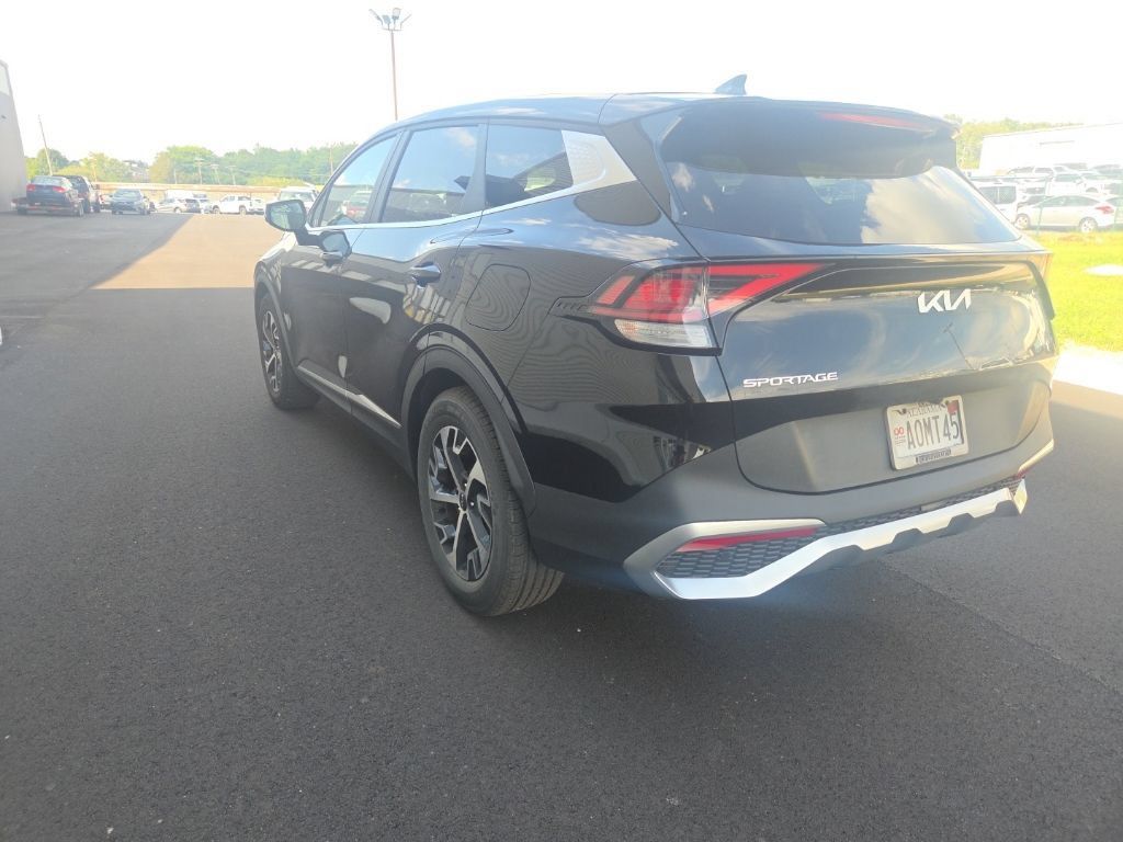 Used 2023 Kia Sportage EX FWD image 7