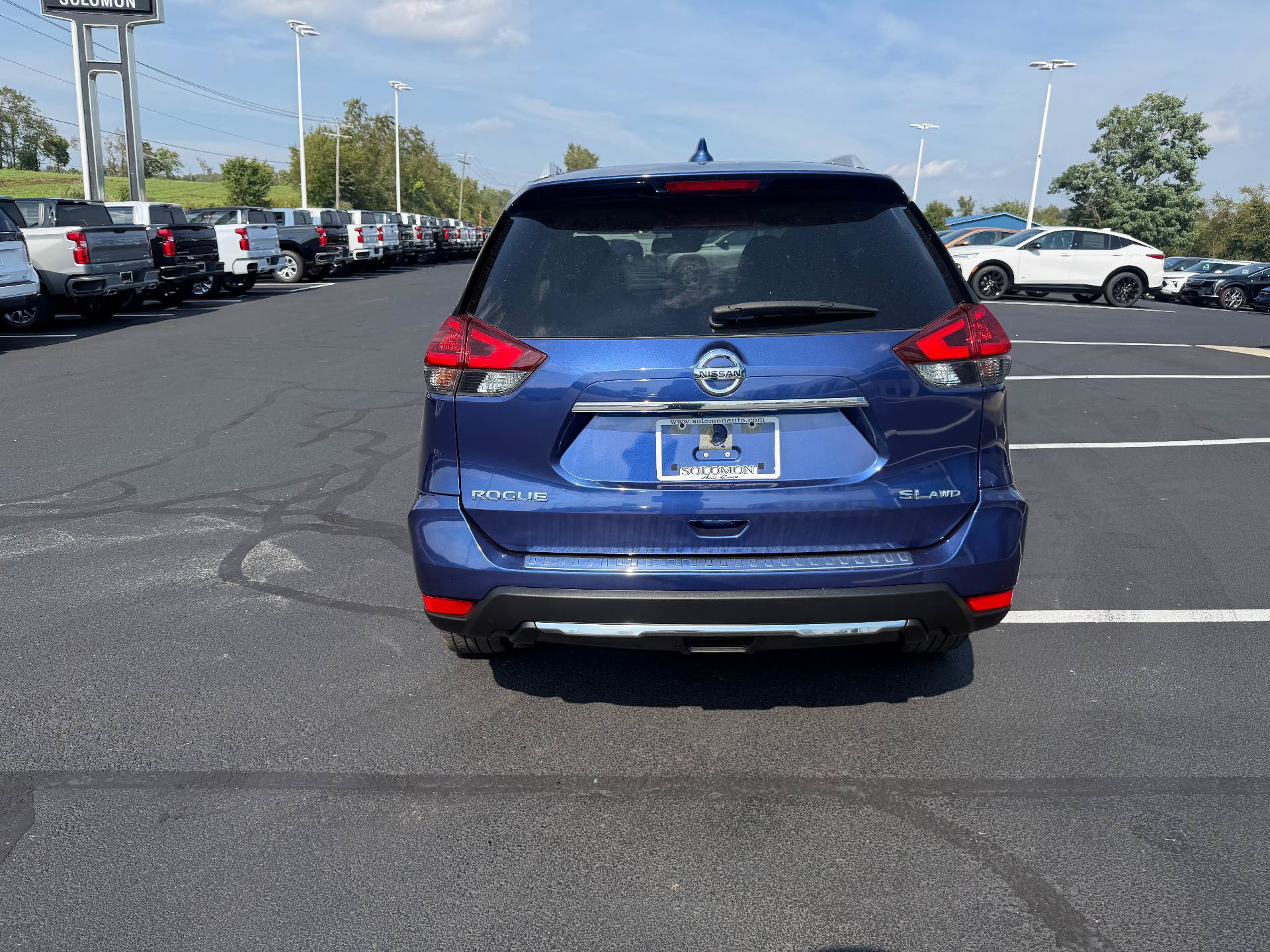 Used 2018 Nissan Rogue SL w/ Premium Package AWD/4WD image 5