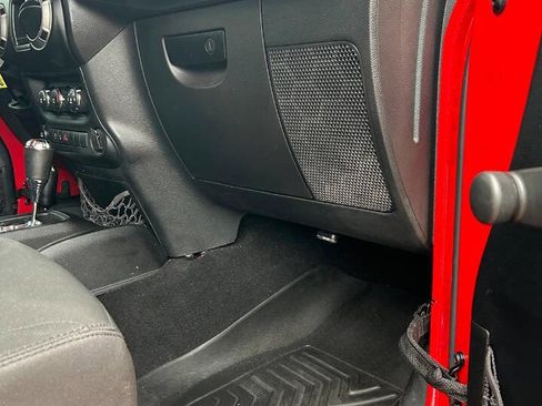 Used 2014 Jeep Wrangler Unlimited Sport w/ Connectivity Group image 52