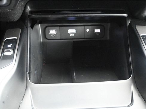 Used 2023 Kia Sorento EX image 17