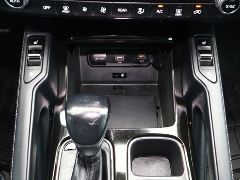 Used 2020 Kia Telluride SX w/ Towing Package image 27