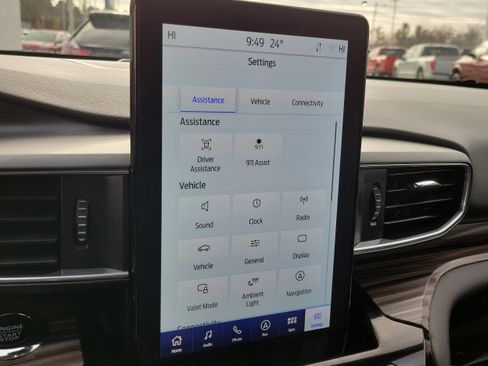 Used 2023 Ford Explorer Limited w/ Limited Technology Package image 28