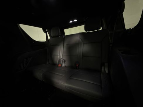 Used 2022 Chevrolet Tahoe Z71 w/ Luxury Package image 26