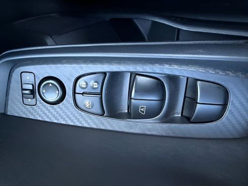 Certified 2025 Nissan Sentra SV image 17