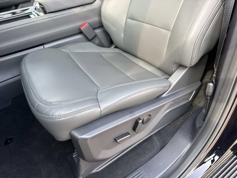 New 2026 Ford Expedition Active image 18