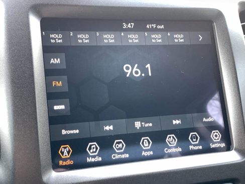 Used 2022 Jeep Cherokee Trailhawk w/ Premium Leather Package image 23