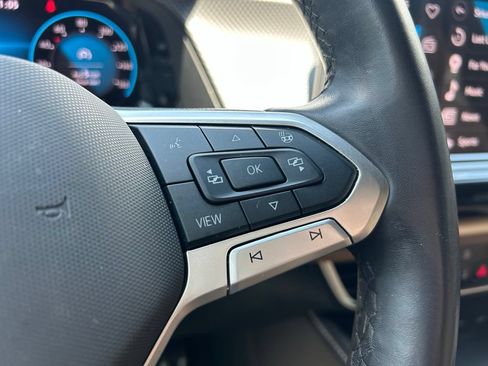 Used 2024 Volkswagen Atlas Cross Sport SEL R-Line AWD/4WD image 27