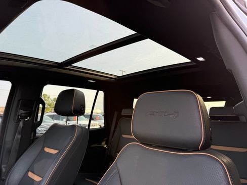 Used 2023 GMC Yukon AT4 w/ Technology Package AWD/4WD image 22