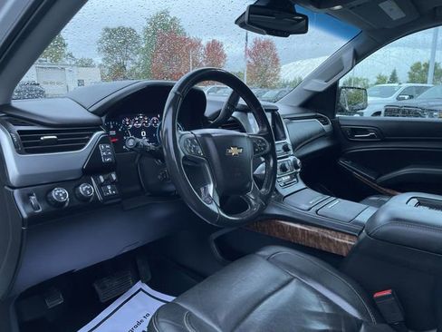 Used 2017 Chevrolet Suburban Premier AWD/4WD image 10