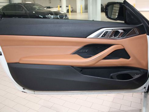 Used 2022 BMW 430i Coupe w/ M Sport Package image 11