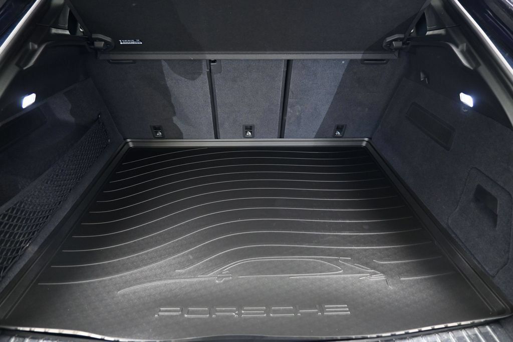 Certified 2026 Porsche Cayenne Coupe AWD/4WD image 33