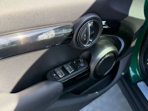 Used 2020 MINI Cooper S image 11