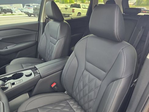 New 2026 Nissan Rogue Platinum AWD/4WD image 12