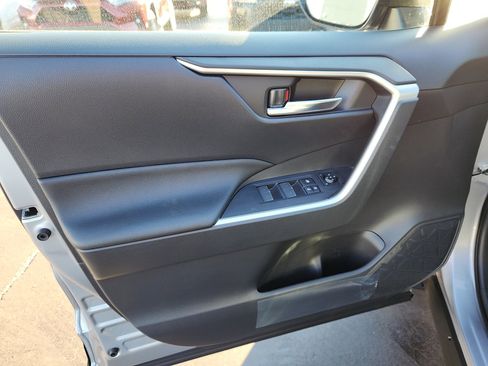 New 2025 Toyota RAV4 SE image 10