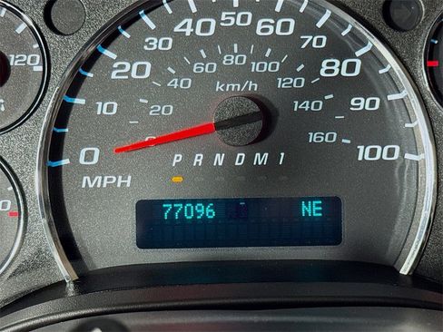 Used 2021 Chevrolet Express 3500 w/ Driver Convenience Package image 24