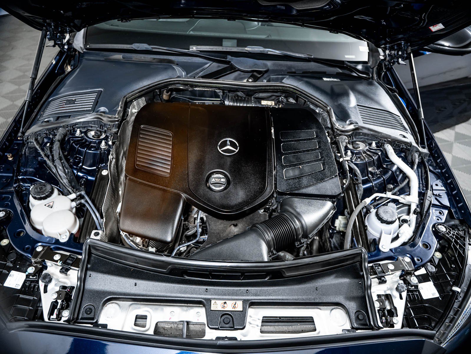 Certified 2023 Mercedes-Benz C 300 Sedan image 4