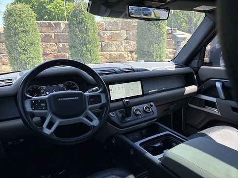 Certified 2022 Land Rover Defender 110 X-Dynamic SE AWD/4WD image 13
