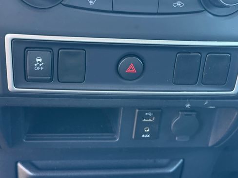 Certified 2017 Nissan Titan S image 22