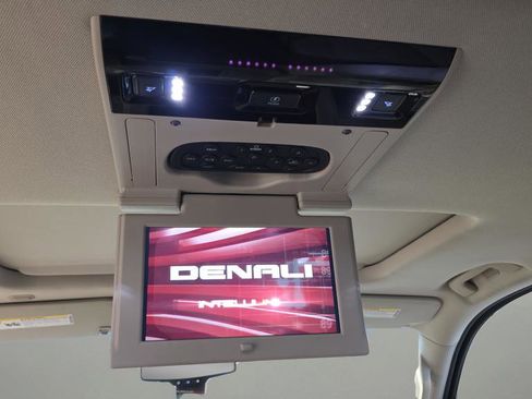 Used 2016 GMC Yukon Denali w/ Open Road Package image 18