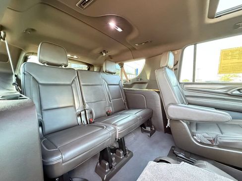 Used 2021 GMC Yukon XL Denali w/ Denali Premium Package AWD/4WD image 29