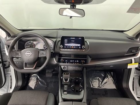 New 2026 Nissan Rogue SV FWD image 38