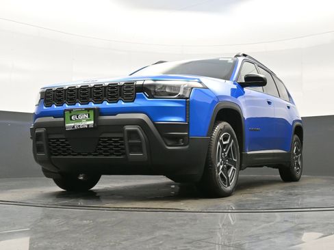 New 2026 Jeep Cherokee Laredo AWD/4WD image 11