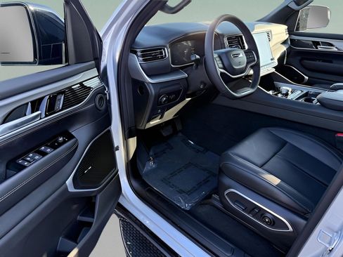 New 2026 Jeep Grand Wagoneer Limited AWD/4WD image 17