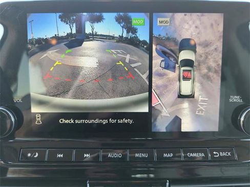 Certified 2024 Nissan Pathfinder SL image 26