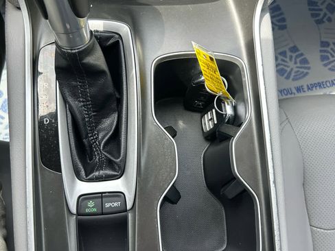 Used 2018 Honda Accord Touring image 20