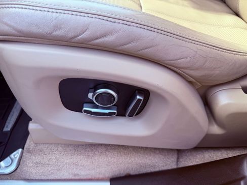 Used 2017 Land Rover Range Rover HSE image 20