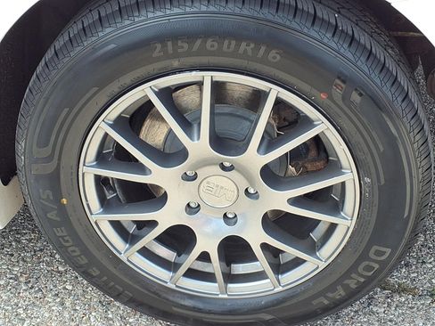 Used 2016 Ford Fusion Titanium AWD/4WD image 8
